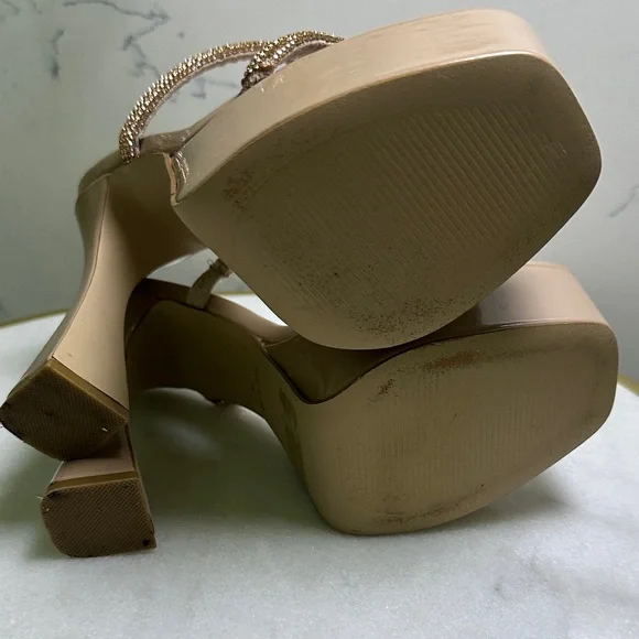 Steve Madden Zayne Nude/Tan Platform Heels Size 7 - Picture 7 of 7